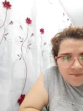 karlythothxh online show from December 14, 11:10 pm