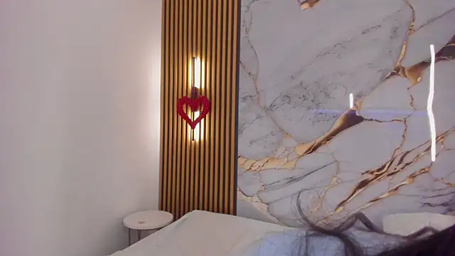 indi catalina online show from April 10, 3:18 pm