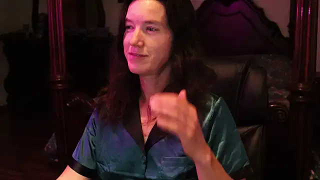 thornburyrose online show from October 31, 1:40 am