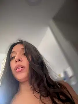 kiaraglam2 online show from September 18, 7:01 pm