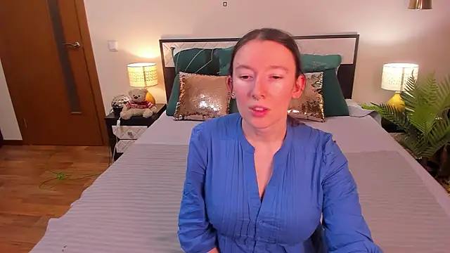 CatherineWalls online show from March 2, 4:01 am