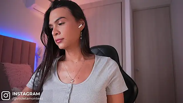 RubiOberli online show from March 6, 4:51 am