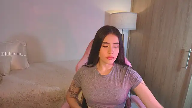 iriswest  online show from November 11, 12:06 am