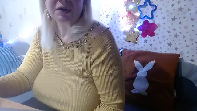 QueenLana online show from January 16, 2:02 pm