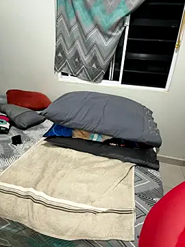 MileyGia online show from November 6, 1:11 am