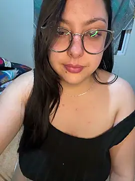 MileyGia online show from December 4, 3:20 am