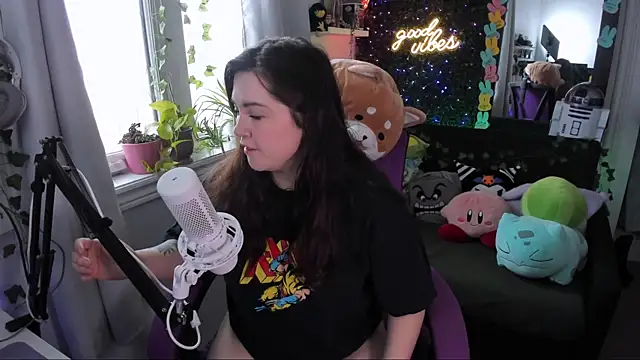 JennKenobi online show from April 17, 3:14 pm