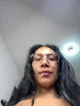 Angela isabella online show from April 8, 1:02 pm