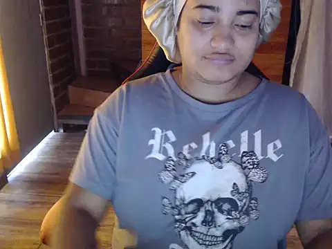 Hilarybunnyy online show from March 23, 3:40 pm