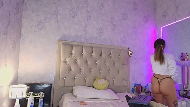 nini love01 online show from April 4, 4:00 am