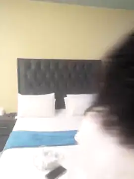 CuteHoney92 online show from April 23, 9:28 am