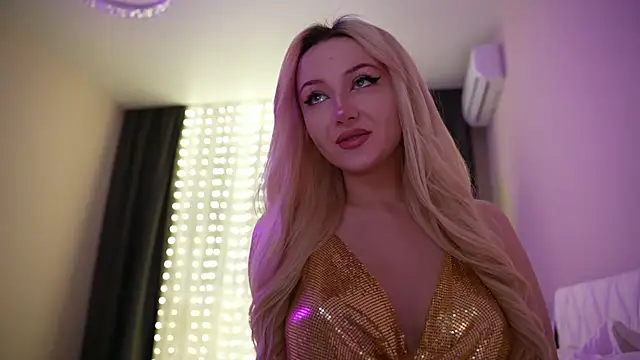 CatchMe1 online show from January 7, 6:33 pm