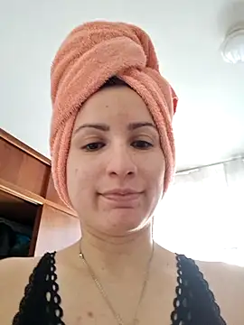 vanessabrown  online show from October 10, 4:01 pm