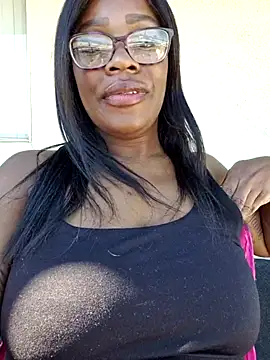 lollycoco online show from March 1, 8:19 pm