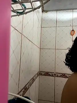 Reynamore online show from November 3, 8:35 pm