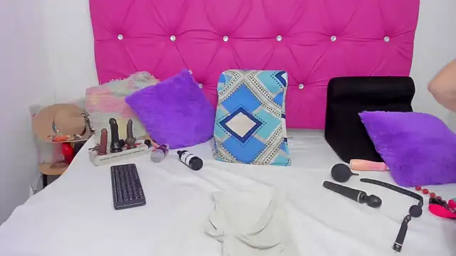 VivianPorto online show from October 17, 3:59 pm