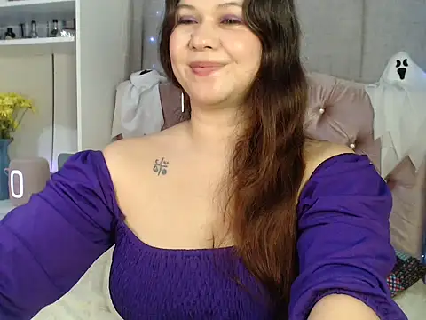 Starsweetcute online show from October 31, 5:53 am