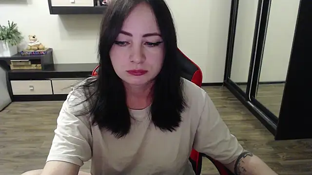 Laralianna online show from October 12, 6:54 pm