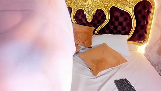 Dulce 26  online show from November 5, 10:48 pm