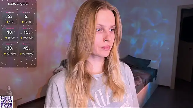 Chanel Gill online show from September 18, 7:01 pm