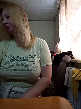 BustyBlond online show from March 30, 5:07 am