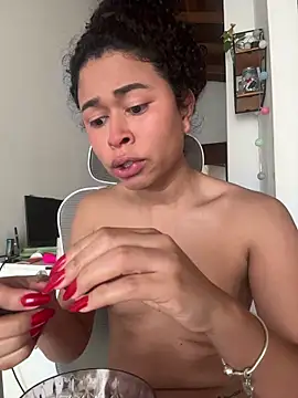 GabriSaenz online show from January 11, 3:17 pm