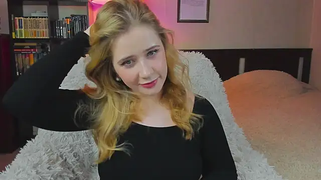 Lav Tender online show from September 17, 7:45 pm