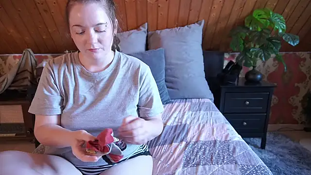 TessaWinter online show from June 20, 2:09 pm