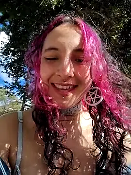  Laary online show from September 9, 8:52 pm