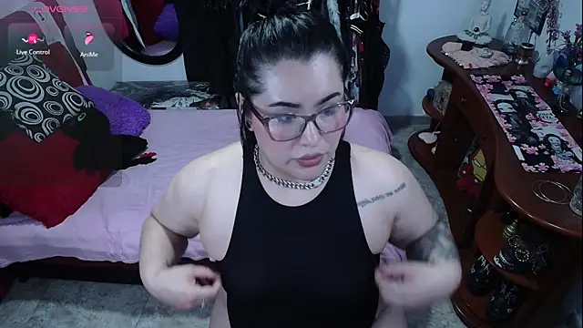 lufek23 online show from February 3, 12:21 am