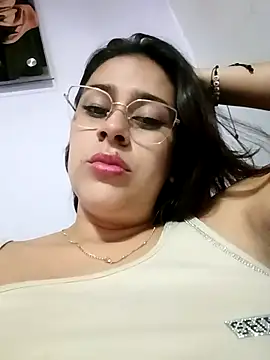 Latina sexy1 online show from February 26, 8:08 pm