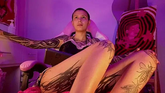 goddess vee  online show from March 18, 1:32 am