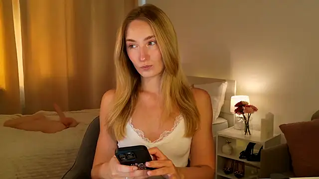 bella  rose online show from May 11, 12:07 pm