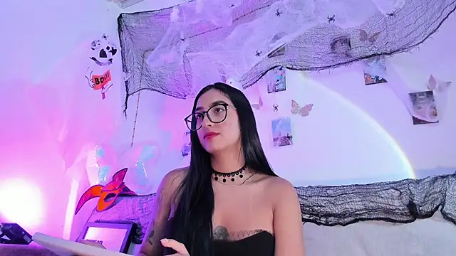 ineedmydaddy  online show from October 13, 1:19 am