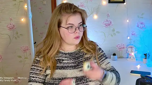 sinnamon  online show from November 5, 3:39 pm