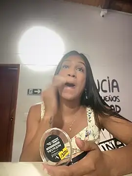 Ashly Miller online show from February 9, 7:05 pm