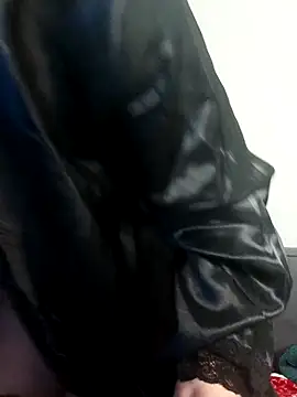 clara-francaise online show from February 2, 4:50 pm