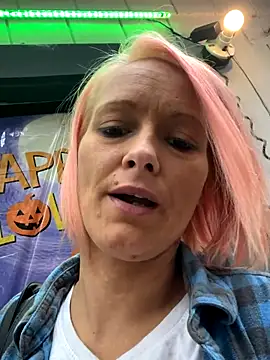 Jessiejames32 online show from October 28, 3:29 pm