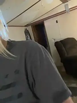 Jessiejames32 online show from March 17, 1:26 pm