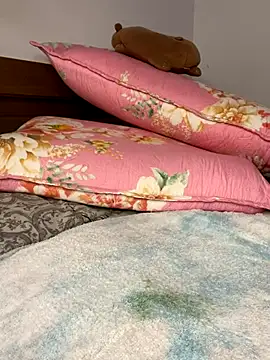  yisela  online show from September 18, 2:43 am