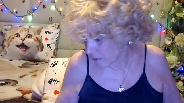 HappyWomanOn online show from April 2, 6:27 pm