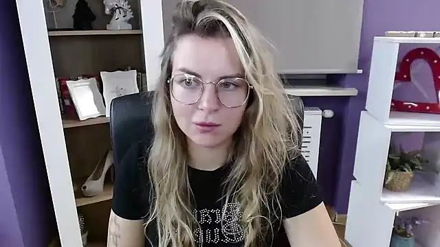 Zoey Erotic online show from October 6, 4:29 am