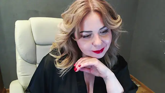 Cute sun online show from February 11, 9:05 pm