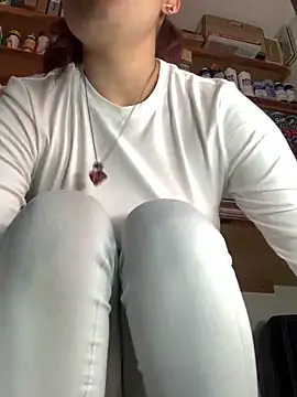 3littleschoolteens online show from February 13, 6:09 pm