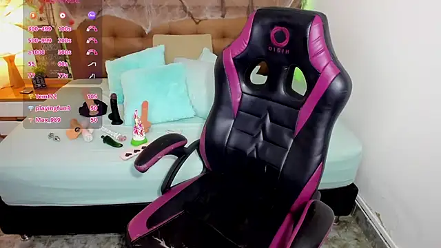 mila katts online show from October 25, 8:22 am