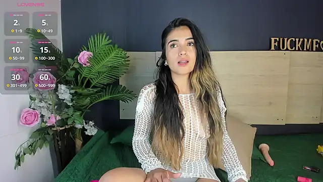 violet giraldo online show from March 6, 7:42 pm