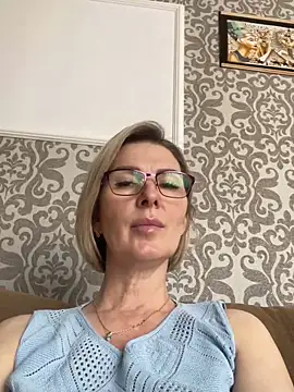 sensualEmilia online show from June 11, 9:06 am