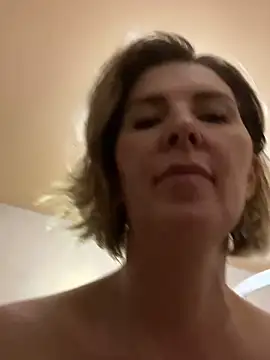 sensualEmilia online show from March 28, 3:33 pm