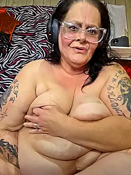 davisdesiresxh online show from October 28, 7:19 pm