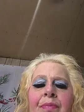 davisdesiresxh online show from December 16, 6:25 pm